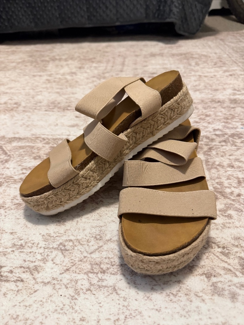 Platform sandals - Picture 1 of 2
